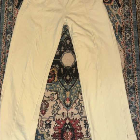 Alo Yoga Straight Leg Pants - Picture 9 of 10